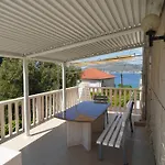 Mare Apartment *